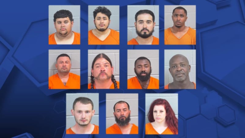 11 arrestados en red de prostitución.